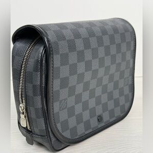 Louis Vuitton Damier Graphite Trousse Suspendable Multi Purpose Pouch Bag